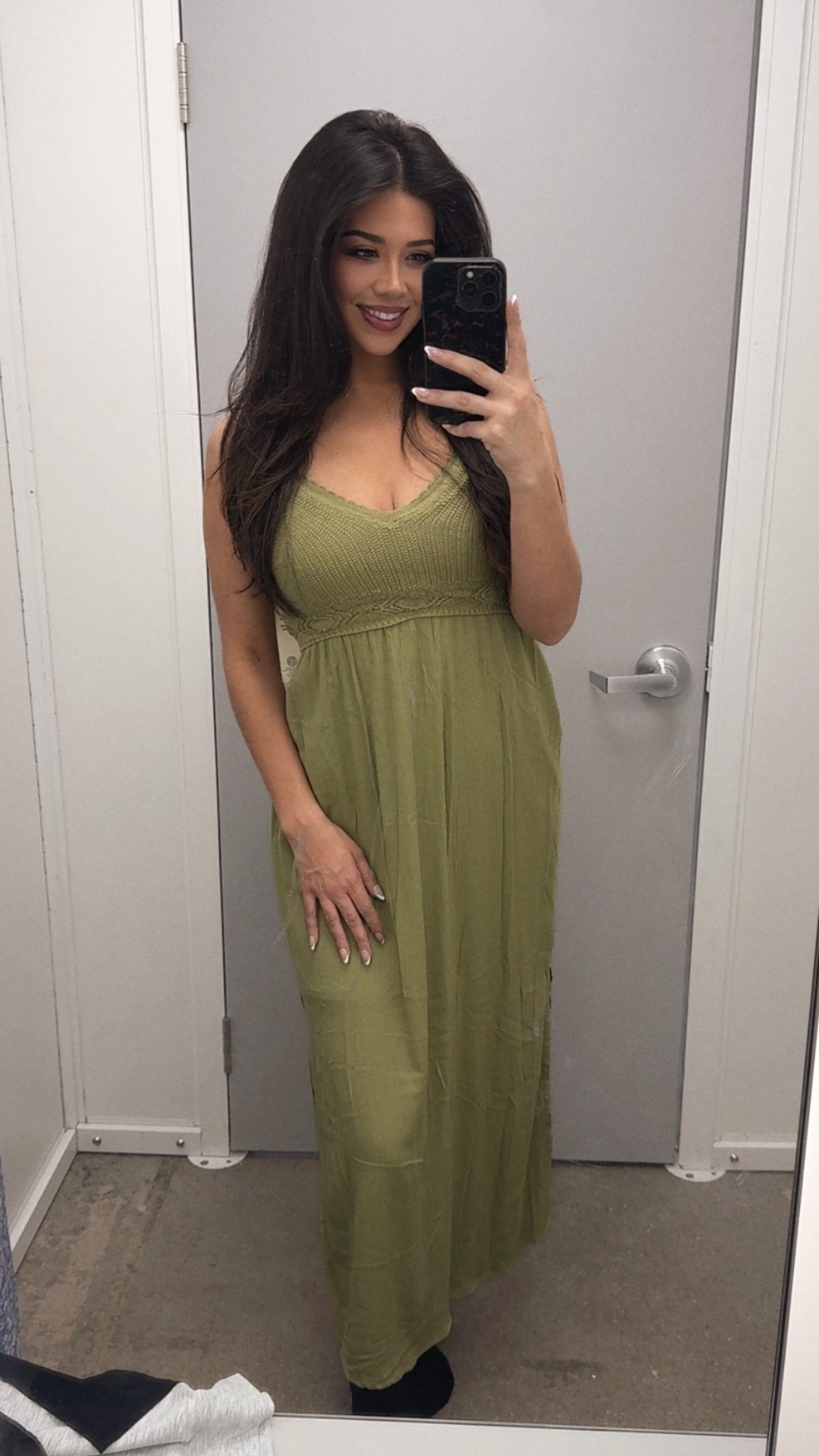 This Walmart maxi dress is one of those easy throw-on pieces that still looks put together 💚 Perfect for errands, casual dinners, or vacation. Affordable and super comfortable!

#LTKSpringSale #LTKootd #LTKMidsize