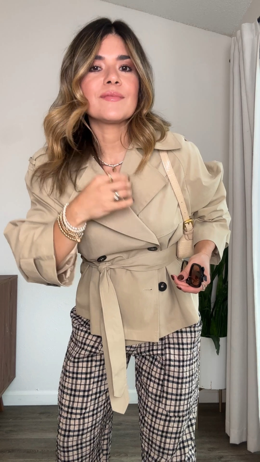 Believe me when I tell you this is the only cropped trench coat you need this fall! 
Such a good piece, so versatile and chic! 
Jacket size small
Pants size small

#LTKSeasonal #LTKootd #LTKU
