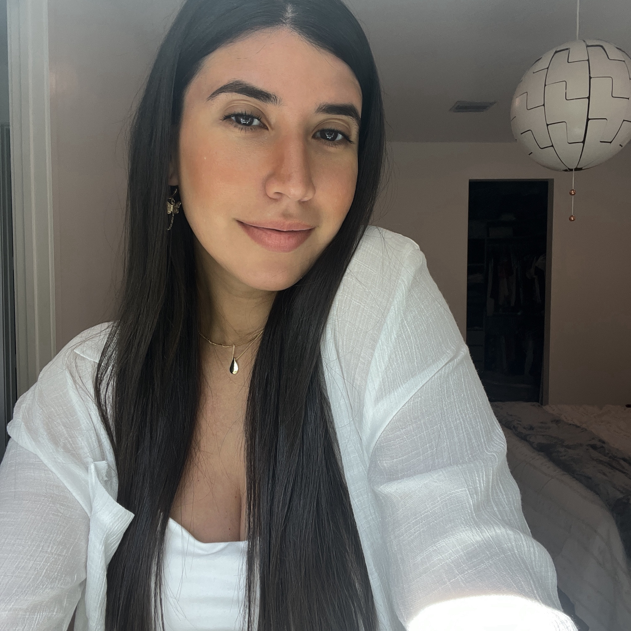 Keeping it natural and glowing with a minimal makeup look today! Just a touch of soft blush, a little brow definition, and a natural lip for that effortless vibe. Perfect for when you want to feel fresh and radiant without overdoing it.

#NaturalMakeup #GlowingSkin #EffortlessBeauty #EverydayMakeup #LessIsMore #MakeupInspo #FreshFace #BarelyThereMakeup

#LTKSaleAlert #LTKStyleTip #LTKFindsUnder50