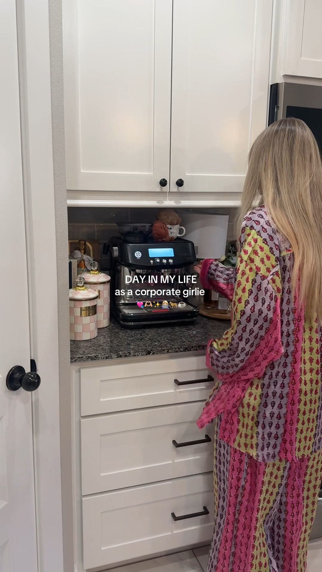 A day in my life! 💘🤍 Loveee working at a coffee shop! Always a vibe and so motivating! Outfit & pjs from Nordstrom!🛍️🐆  
#NordstromPartner @nordstrom 