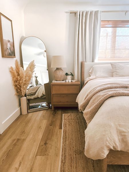 Cozy neutral bedroom style! 

#LTKSeasonal #LTKstyletip #LTKhome