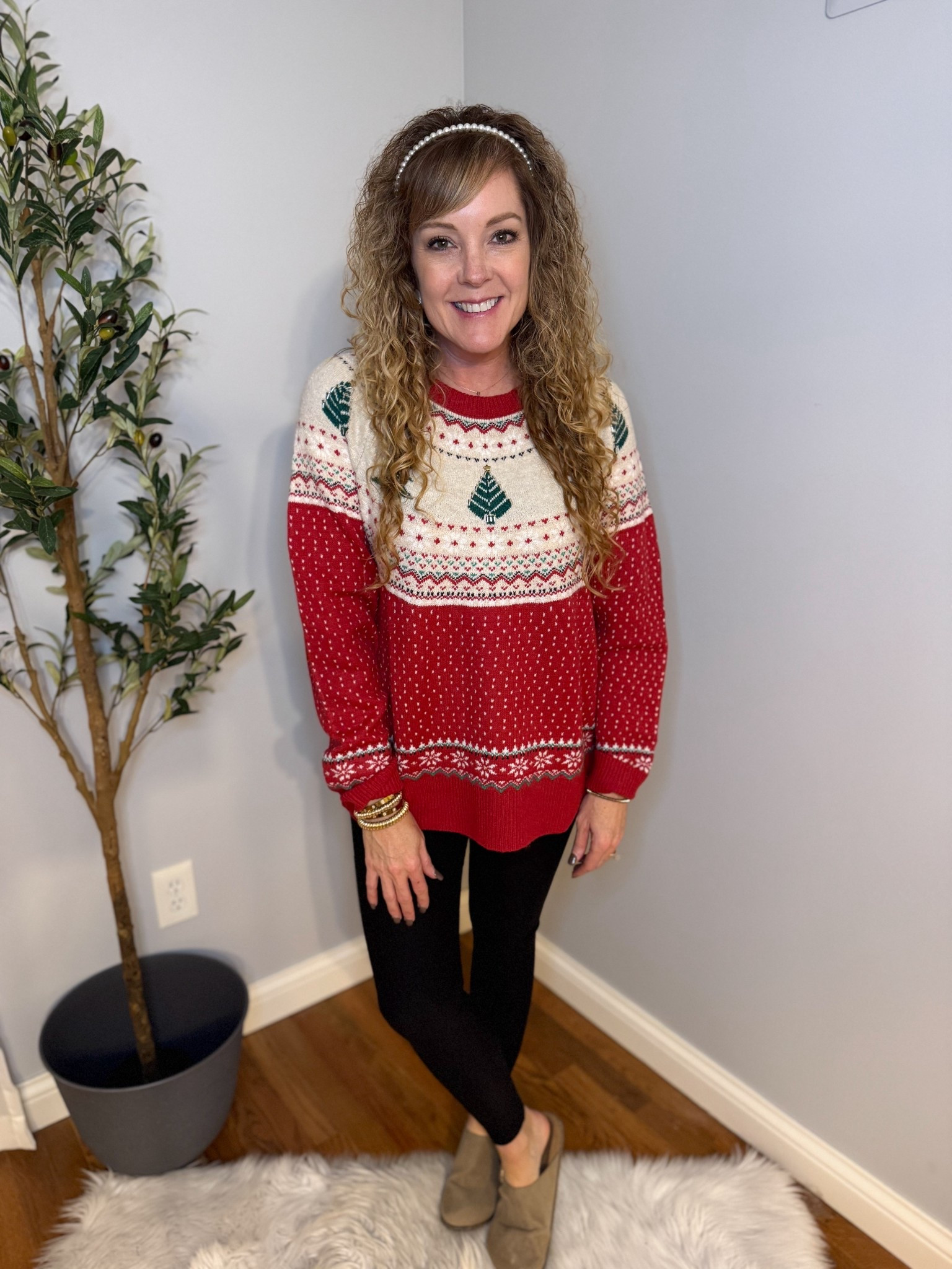 Walmart holiday outfit/ Christmas sweaters/ holiday party outfit 

Sweater- sized up to XL
Leggings- small
Clogs- size 8, tts 

#LTKOver40 #LTKFindsUnder50 #LTKHoliday