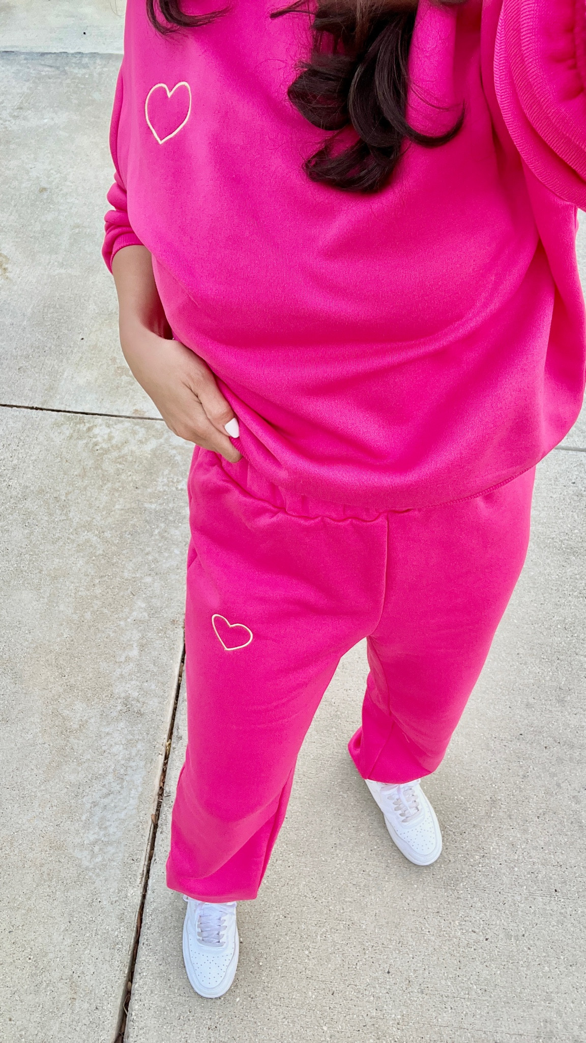 Valentine’s Day tracksuit 


#LTKfindsunder50 #LTKSeasonal #LTKstyletip