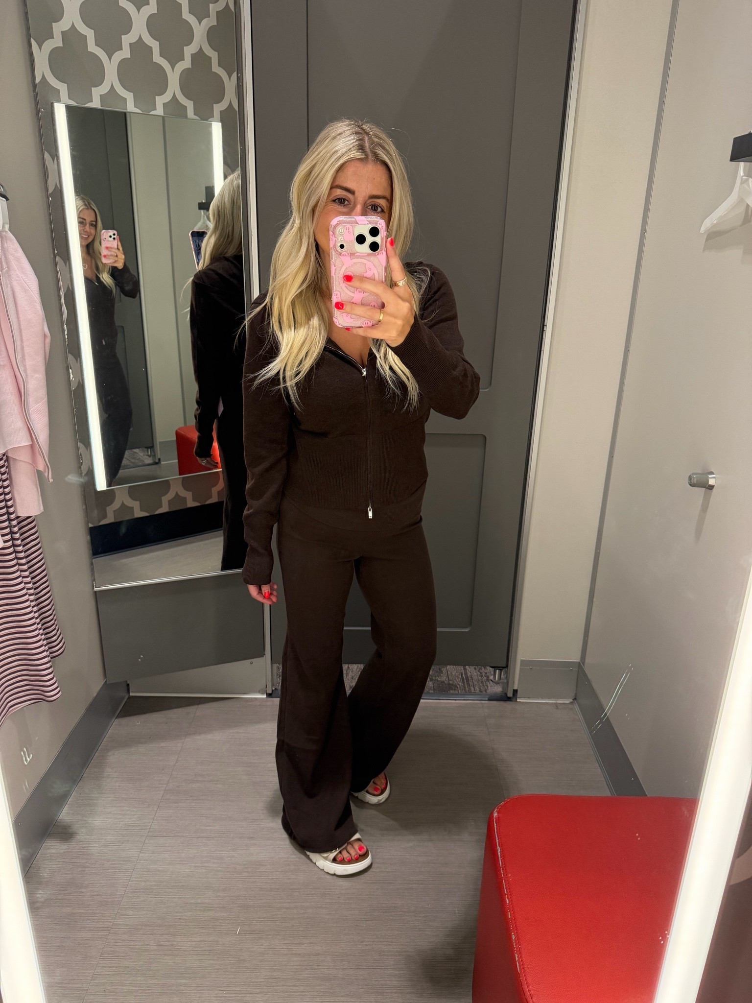 New @Target fall outfit
Size xs
Sandals tts