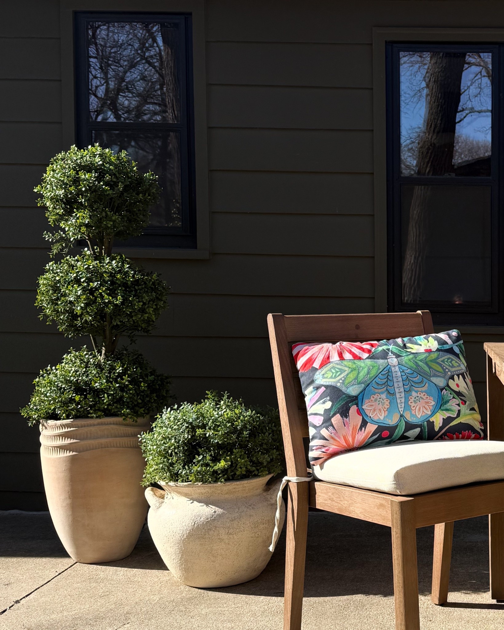 My favorite outdoor topiaries! 

#topiary #outdoorplant #outdoor #cabin #outdoorcabin #lakecabin #cabinpatuo #patio

#LTKSeasonal #LTKHome #LTKFamily