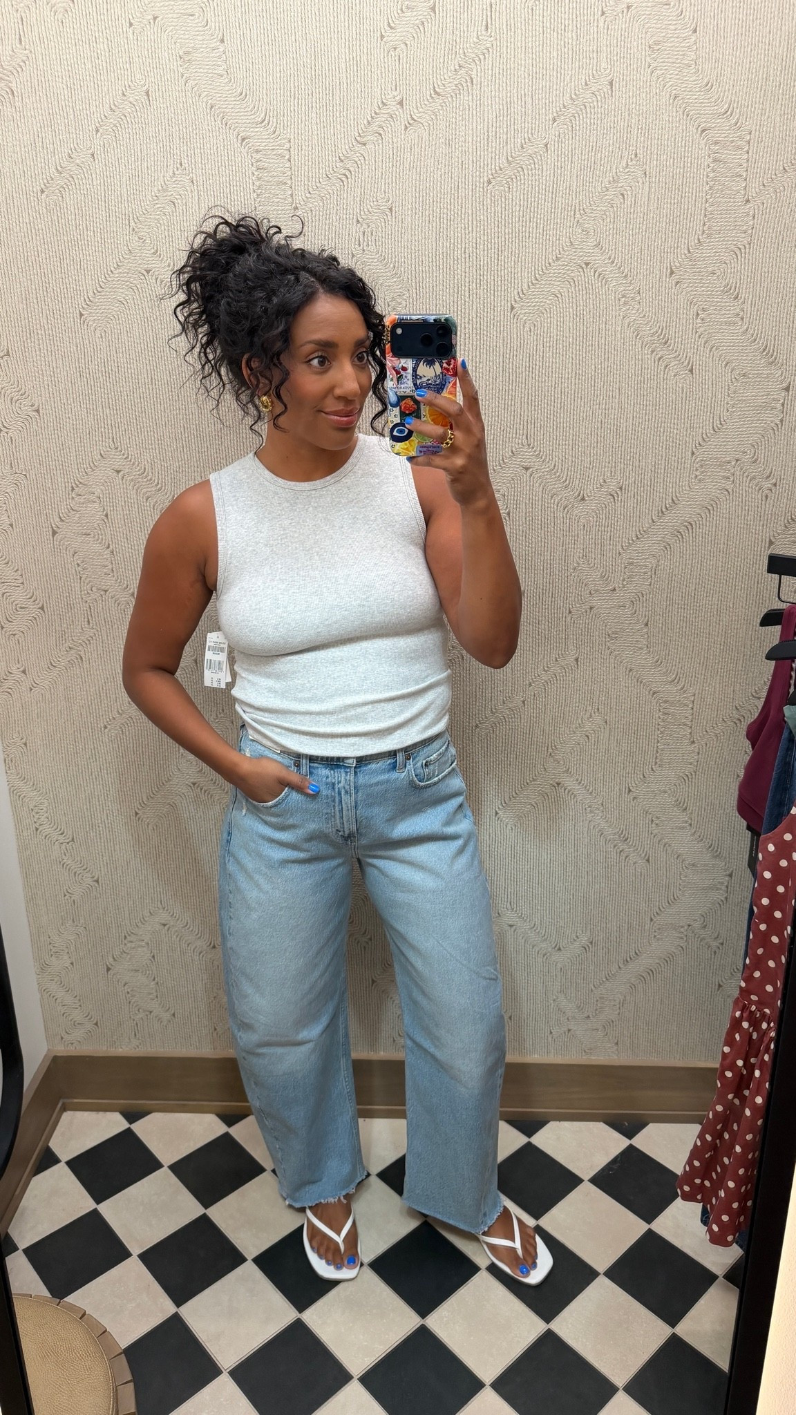 These barrels! So obsessed with them! Size 30, but could have sized down. Like the looser look tho! M in bra free tank
@abercrombie

#LTKMidsize #LTKootd #LTKSaleAlert
