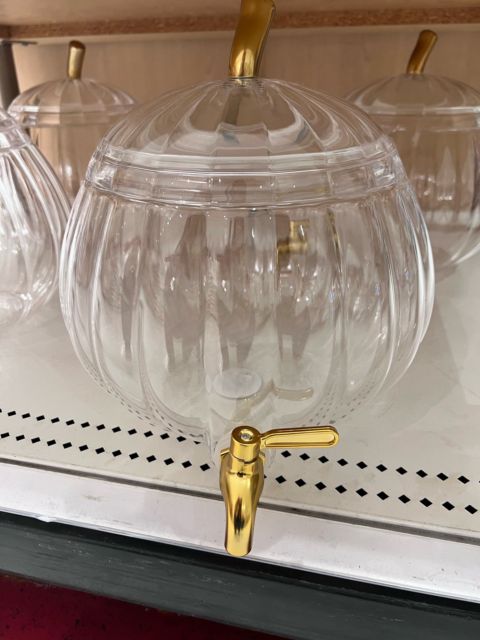 What would you fill this “gourd”geous beverage dispenser with?  Butterbeer perhaps?!