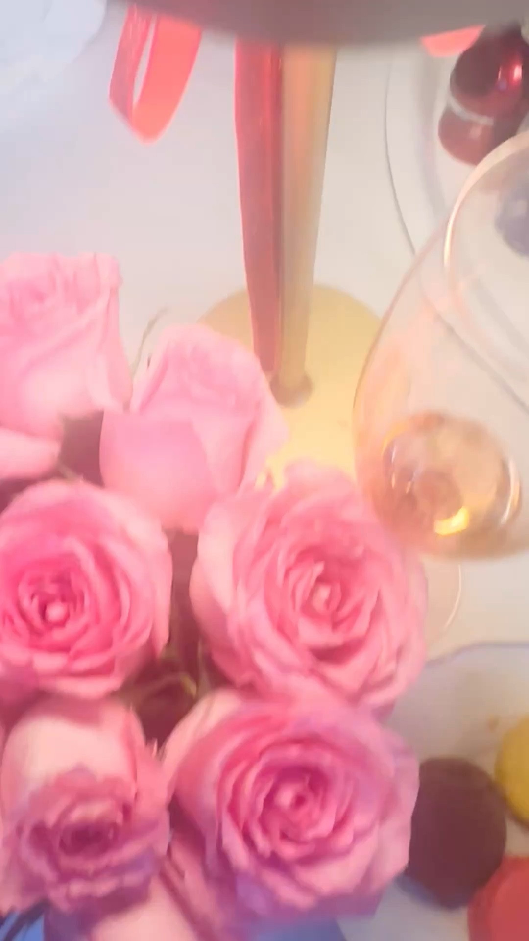 Championship night, but make it soft.

A quiet tabletop moment—
blush pink rose arrangement,
a delicate flute glass,
and a few pastel macarons to sweeten the game.

Watching the final, but keeping it elevated.
Because even game night can feel a little… refined.

⸻

#tabletop #floralarrangement #rosearrangement #wineglass #macaron #coffeetable #springdecor #hostingathome #entertaining #basketballnight #championshipnight #softliving #pinkpalette #homeinspo


#LTKdayinmylife