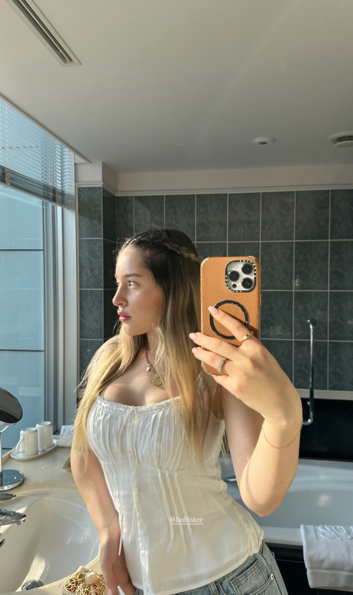 Hollister has some AMAZING tops for spring 🌷☀️🌿

#LTKFindsUnder100 #LTKStyleTip #LTKSeasonal