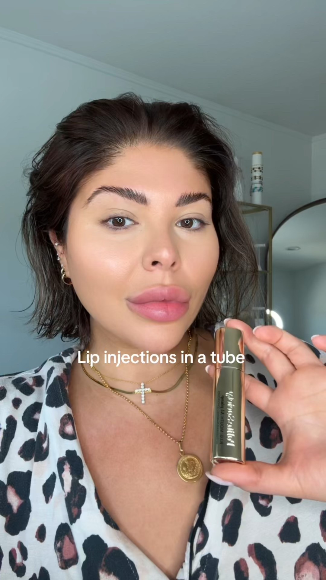 If you haven’t tried the Polite Society lip plumper… girl, what are you doing?! 💋
This is the lip injection in a tube! #BigMouthEnergy #PoliteSociety #beauty #makeup 