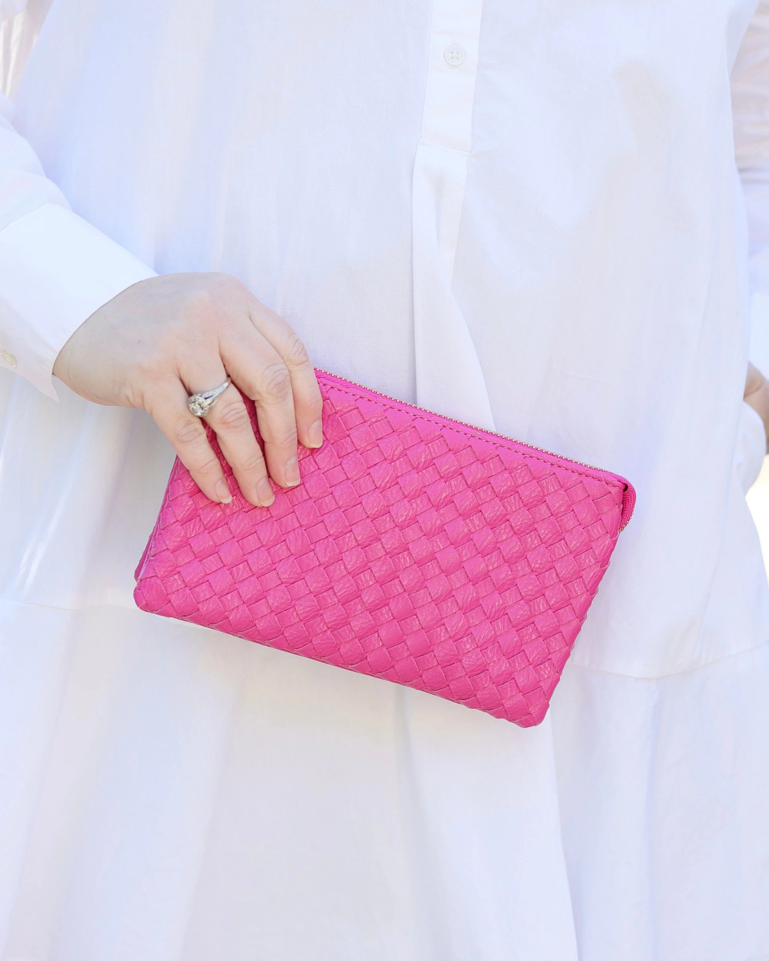 Liz Crossbody Bag Woven Hot Pink | Caroline Hill