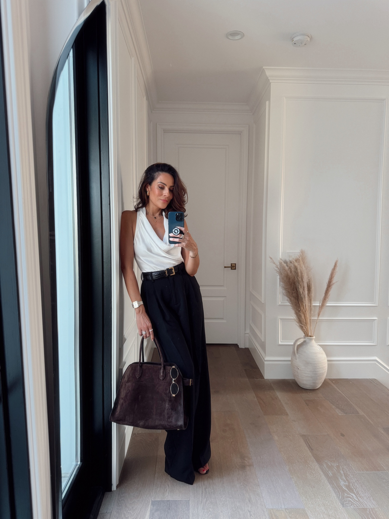 You NEED these trousers in your closet! I was blown away by the quality and fit, they look like $500 pants but aren't!
They run generous so consider sizing down I sized down two sizes for this fit, 00

#LTKSeasonal #LTKxNSale #LTKVideo