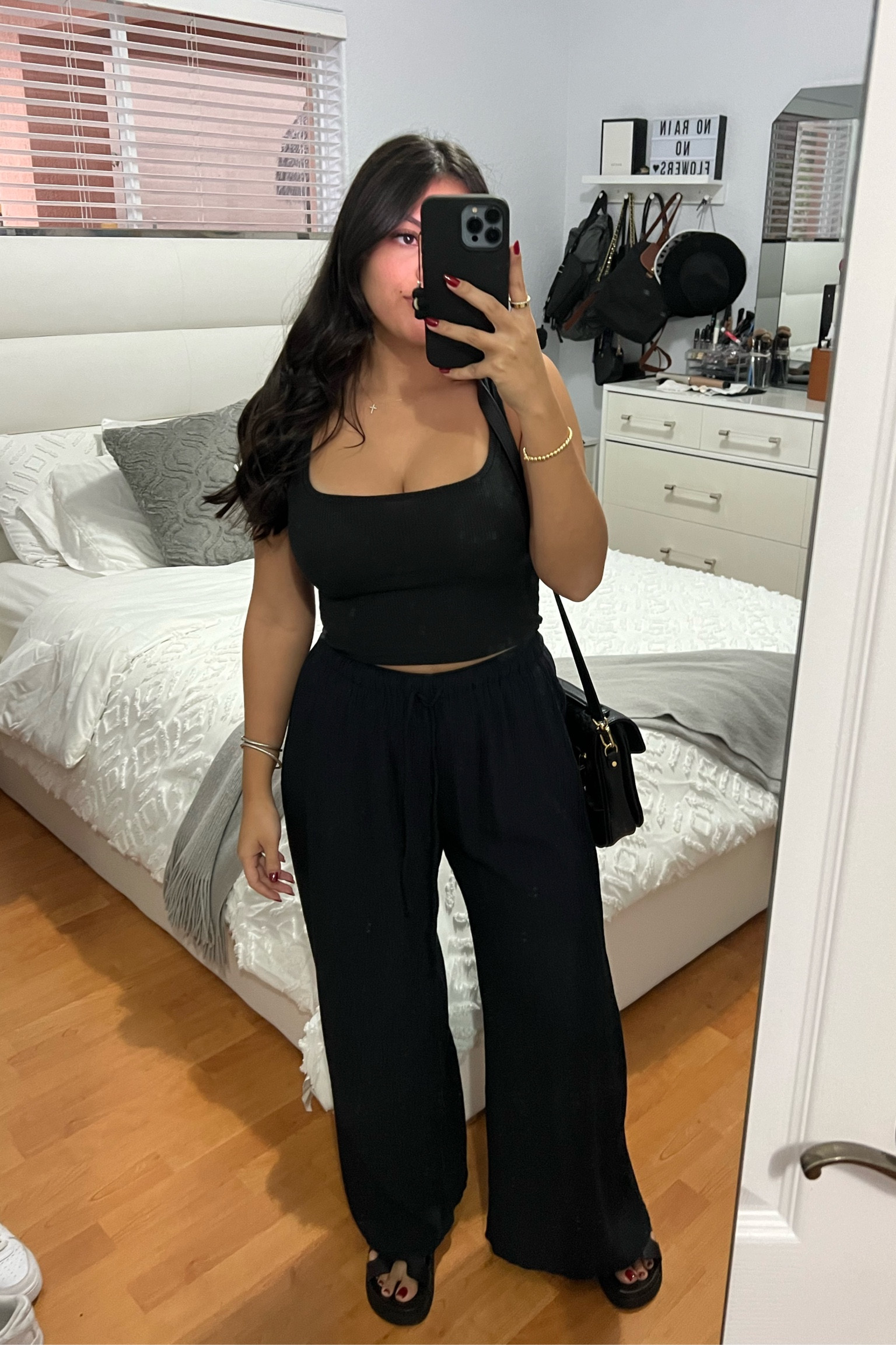 Perfect little black outfit to go run errands or to head out to get a quick bite 🖤

#LTKfindsunder100 #LTKfindsunder50 #LTKSeasonal