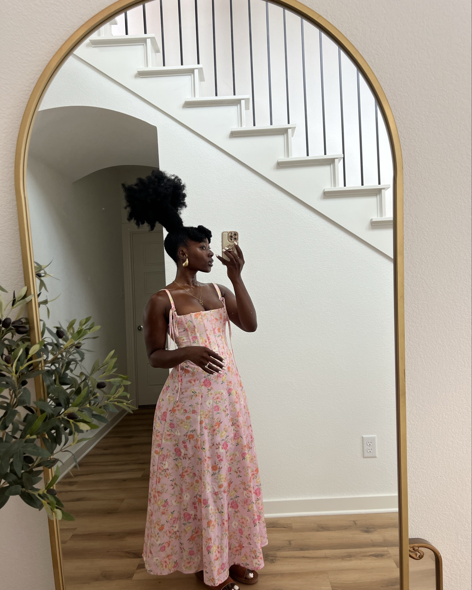 Elegant floral dress.

The cutest Amazon find🔥🔥

#LTKFindsUnder100 #LTKStyleTip #LTKOver40