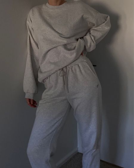 light gray sweat set for fall !! 
wearing xl in crewneck & m in pants 🤍

#LTKSeasonal #LTKtravel #LTKfit