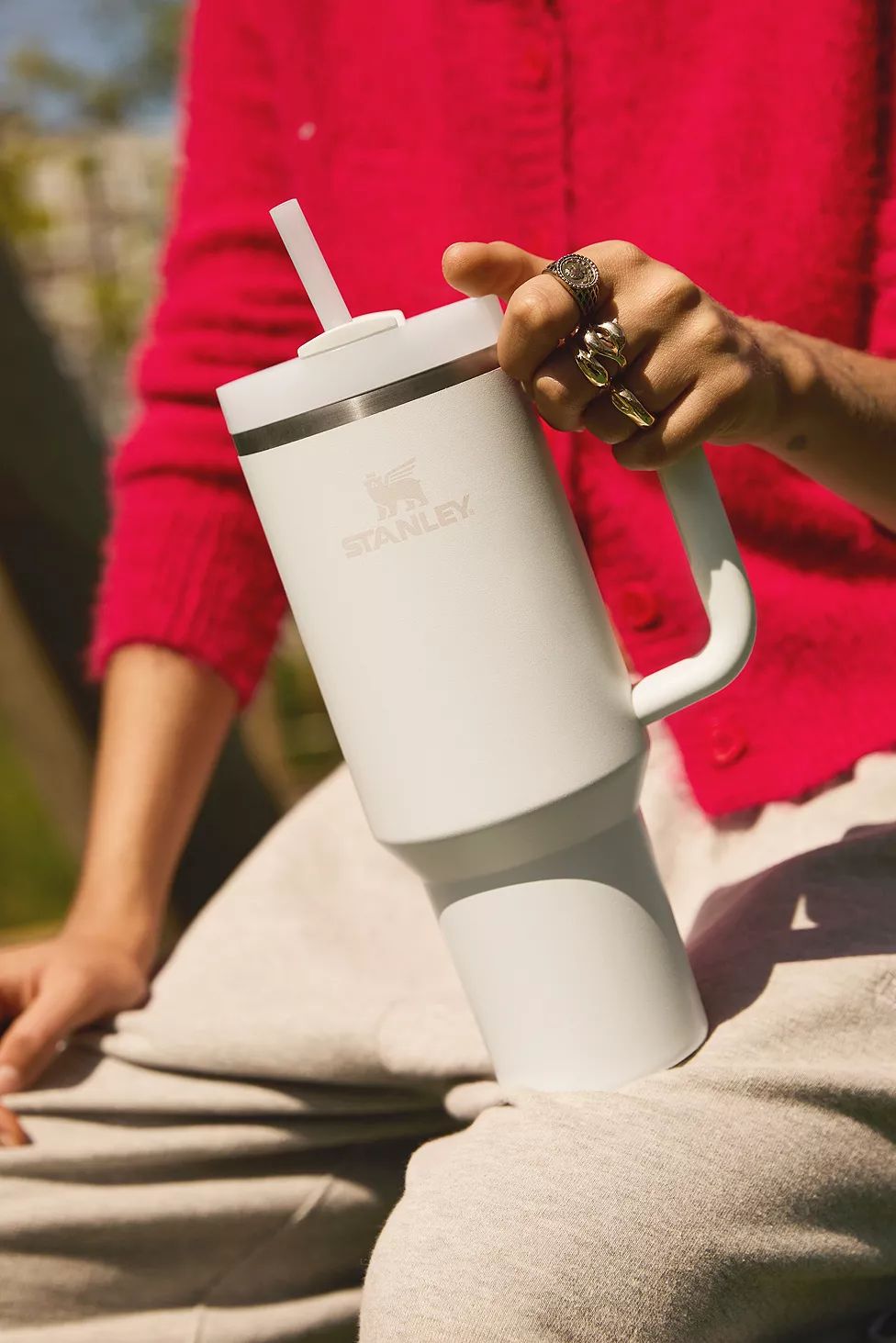Stanley Cream Quencher H2.0 Flowstate 1.2L Tumbler | Urban Outfitters (EU)