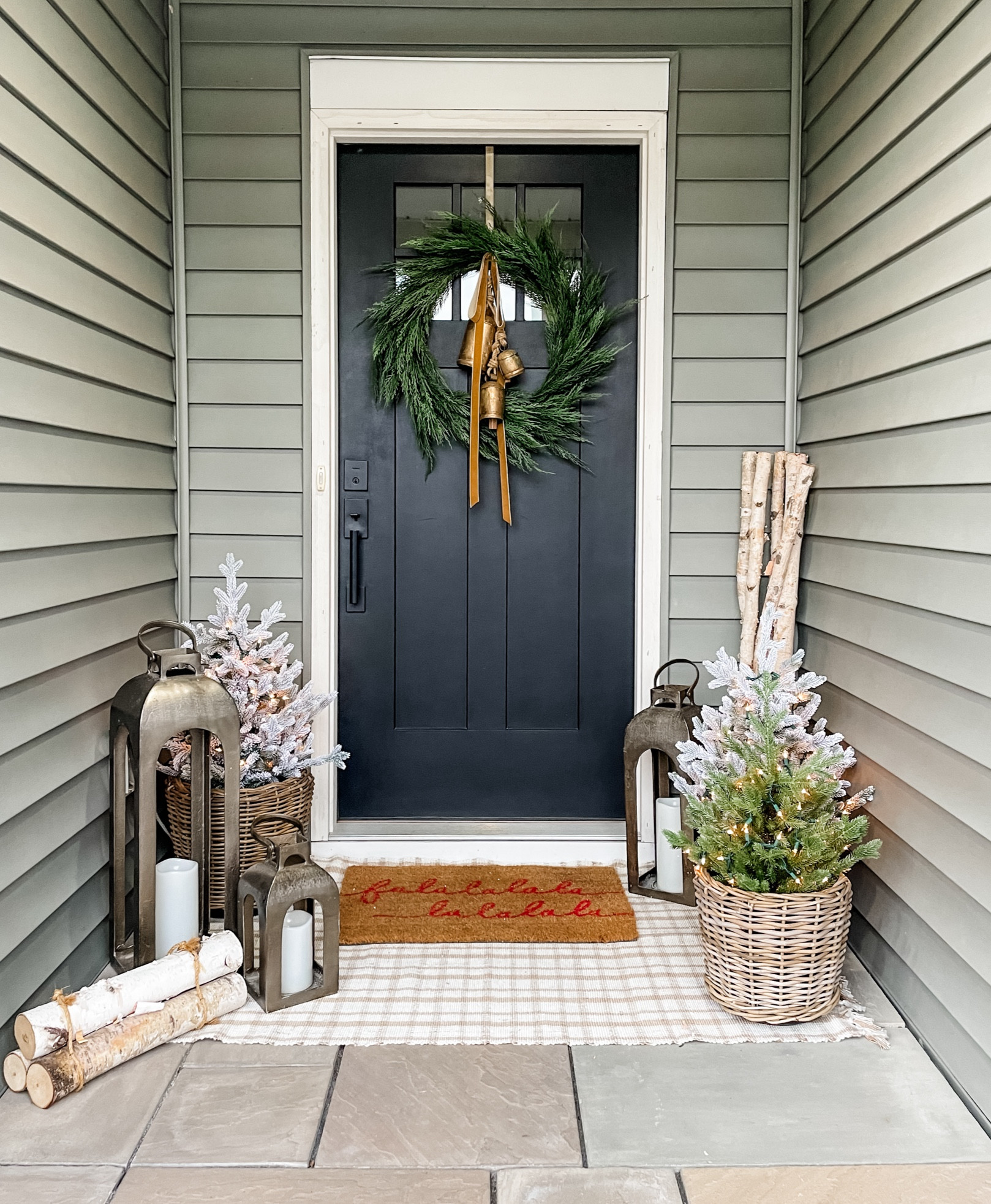 Front door | Christmas decor

Wreath, ribbon, bells, Amazon find, crate & barrel, green wreath, faux wreath, lanterns, Target finds, basket, faux tree, mini tree, flocked tree, McGee & Co, birch wood, rug, Walmart finds, layered rugs, doormat, outdoor rug

#LTKHoliday #LTKSeasonal #LTKHome