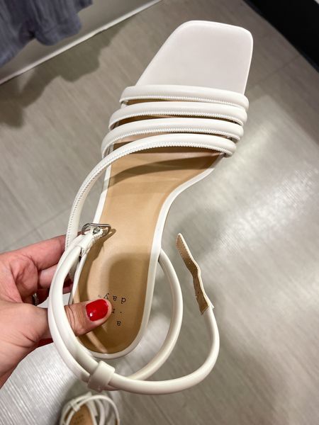 Katana heels
True to size


#LTKsalealert #LTKfindsunder50 #LTKshoecrush
