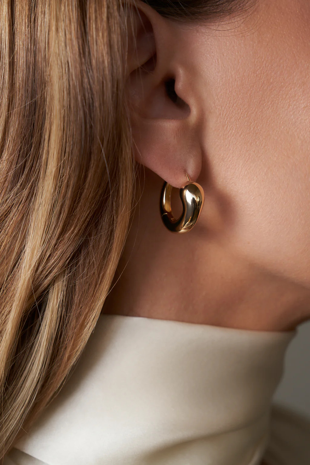 Jasmine Hoops | Lili Claspe