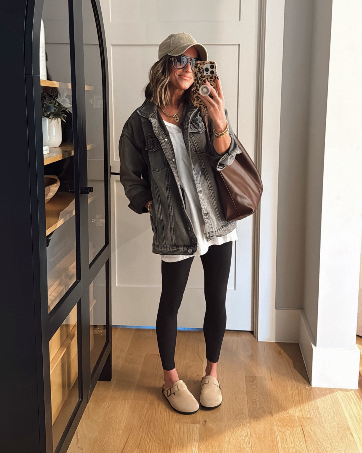 Cute and casual! Easy outfit for fall!🍂
Amazon jacket: small
AE boyfriend tee: small
Amazon leggings: xs

#LTKFindsUnder50 #LTKSeasonal #LTKStyleTip