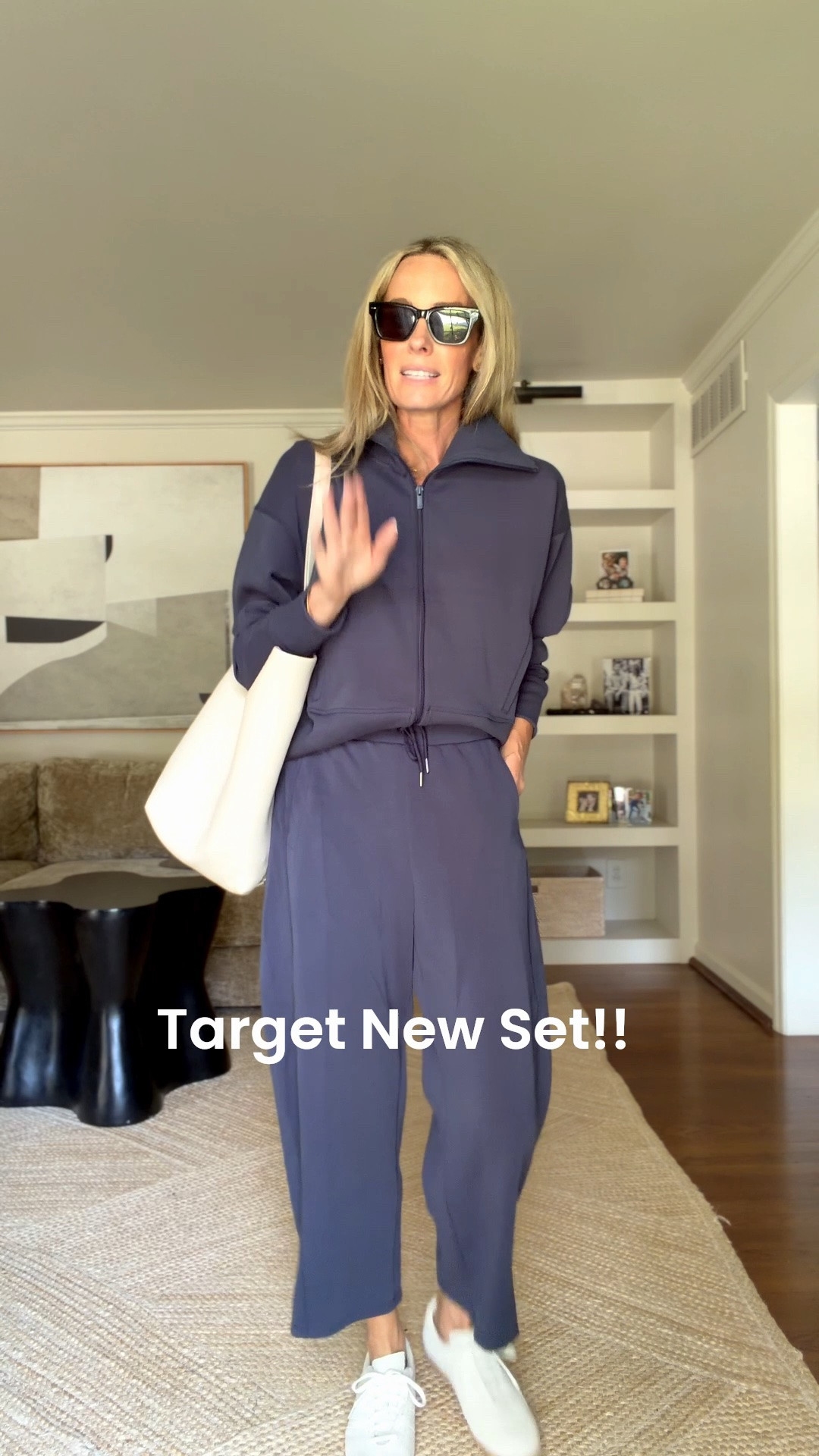Size small! So comfy and well
Made.