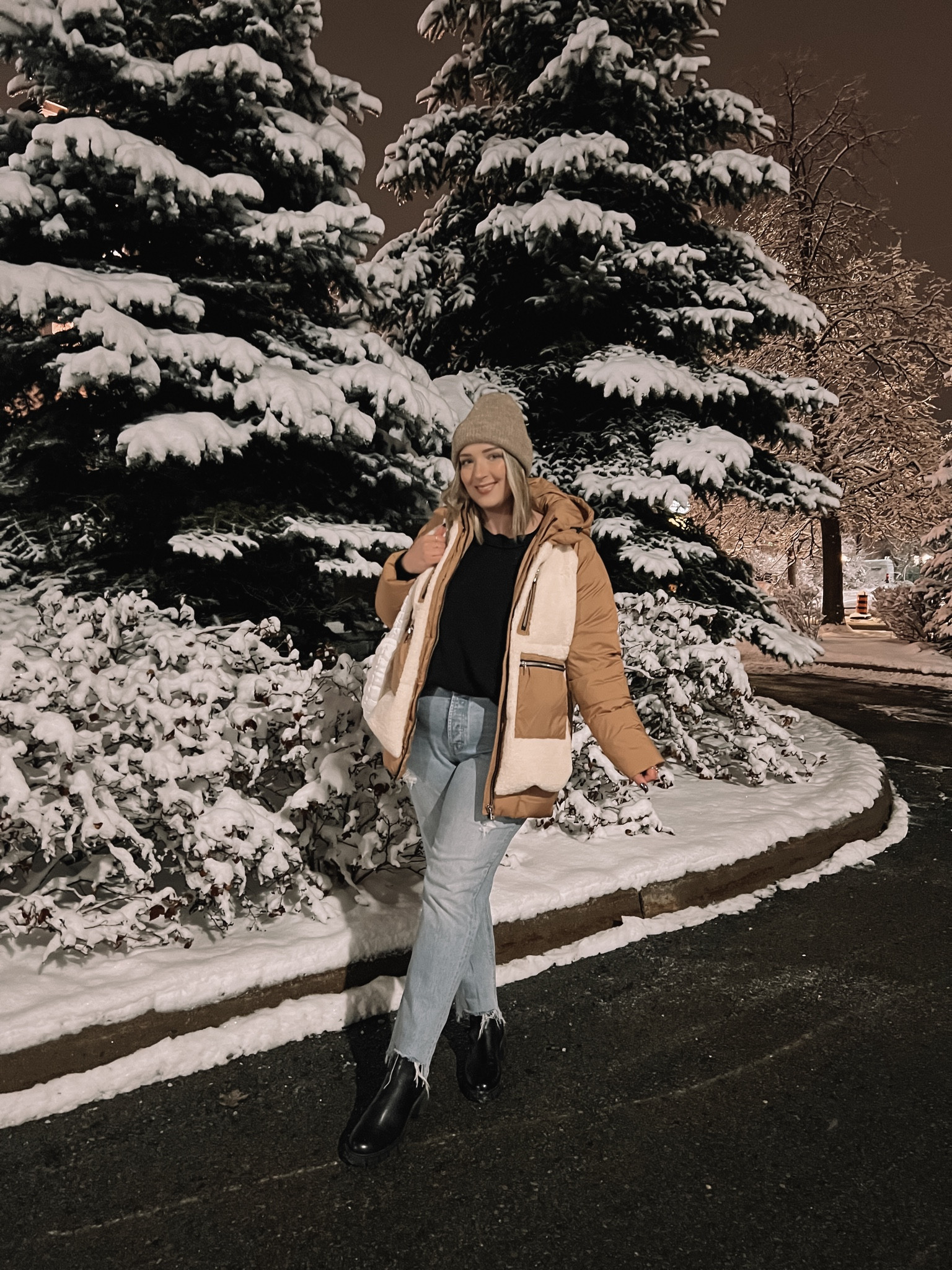 Amazon winter coat, very warm and fits TTS 

Midsize fashion, midsize winter outfit, Amazon fashion finds


#LTKmidsize #LTKSeasonal #LTKstyletip