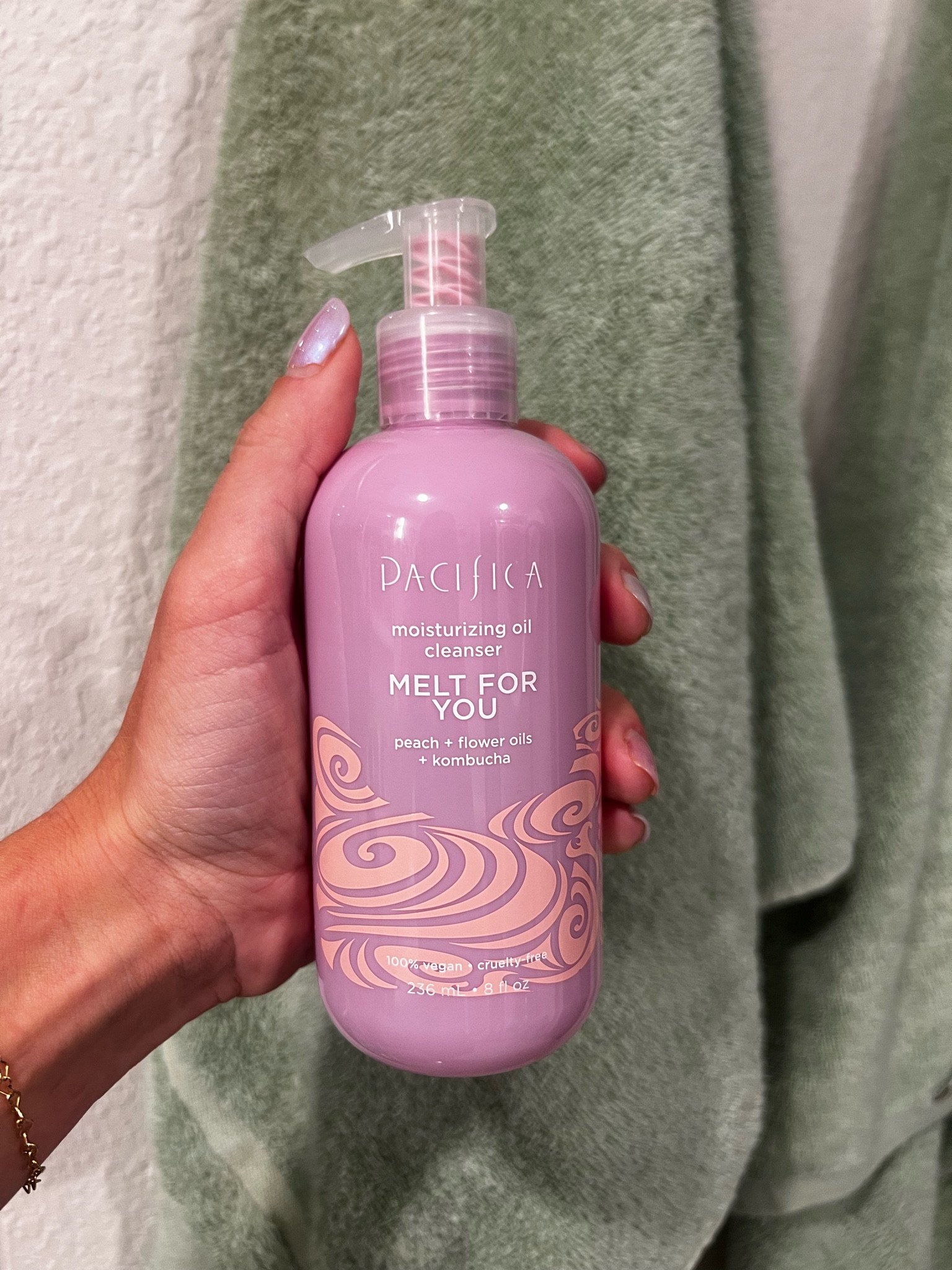 I love double cleansing with oil cleansers and sooo excited to try this! Fun fact ~ it smells soooo peachy 🍑 Pacifica Beauty 

#LTKBacktoSchool #LTKBeauty #LTKSeasonal