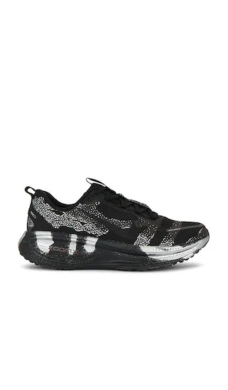 Nike Vomero 18 Dsrpt in Grey. - size 11 | Revolve Clothing (Global)