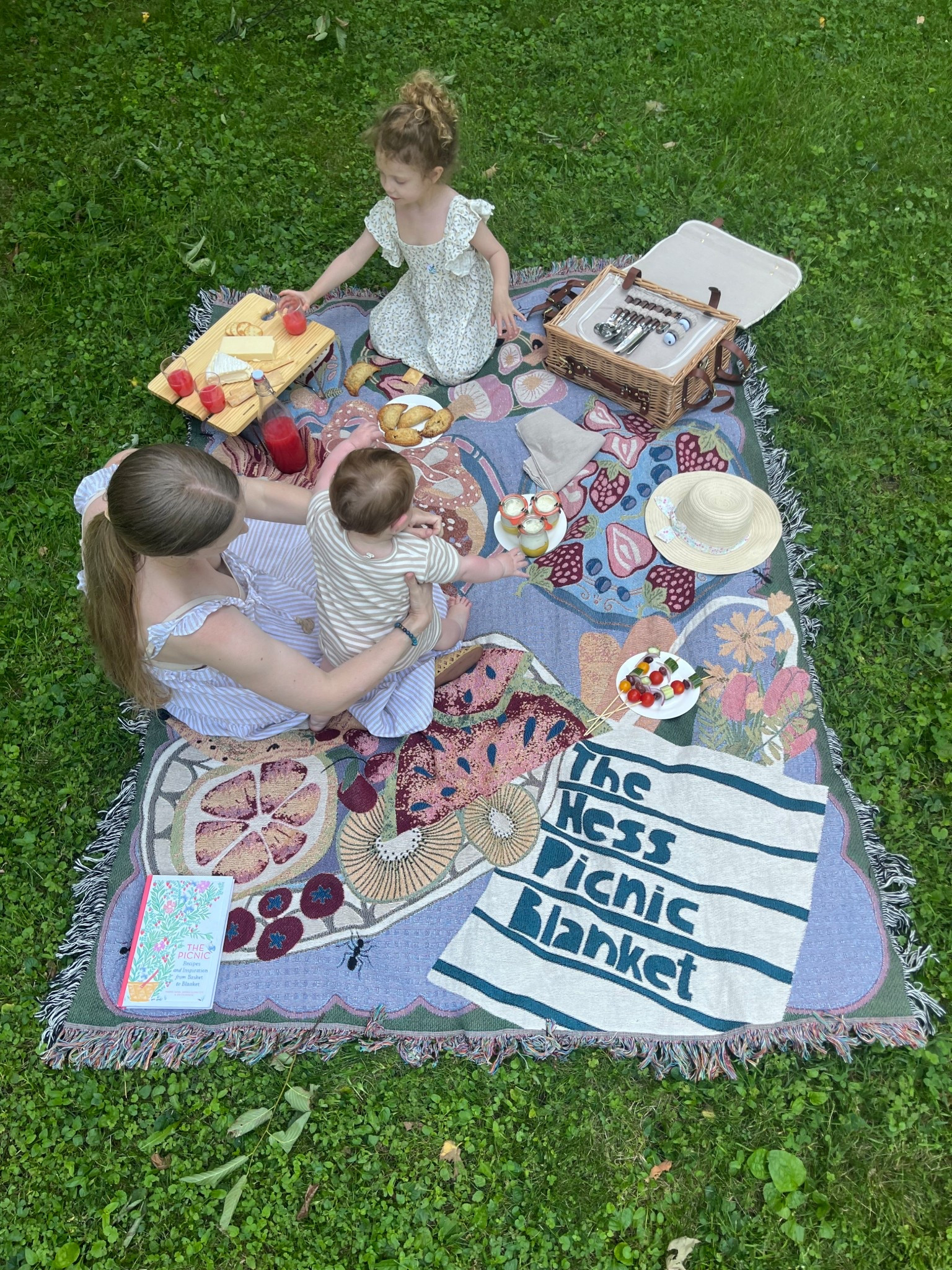 Picnic supplies we’ve loved this summer!

#LTKFamily #LTKSeasonal #LTKHome