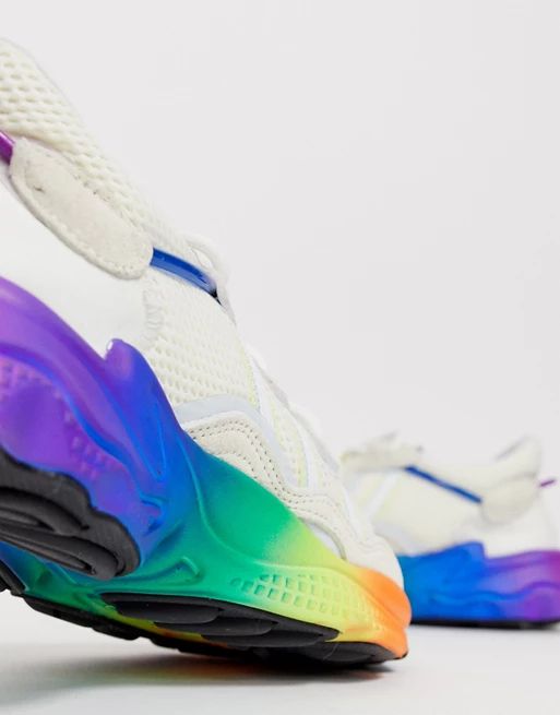 adidas Originals – Ozweego – Sneaker mit Pride-Design | ASOS AT