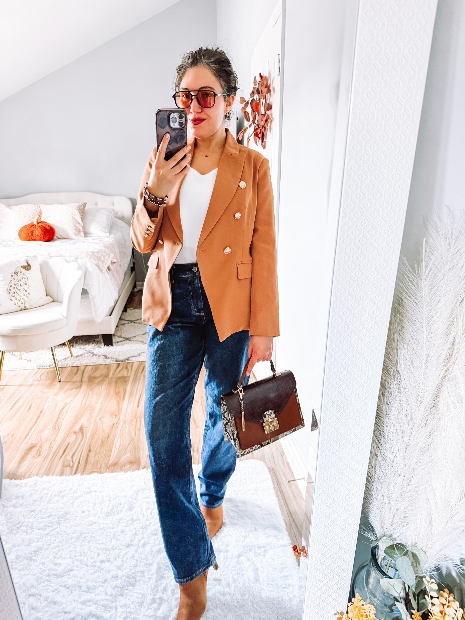 Jeans, blazer, fall outfit 

#LTKStyleTip