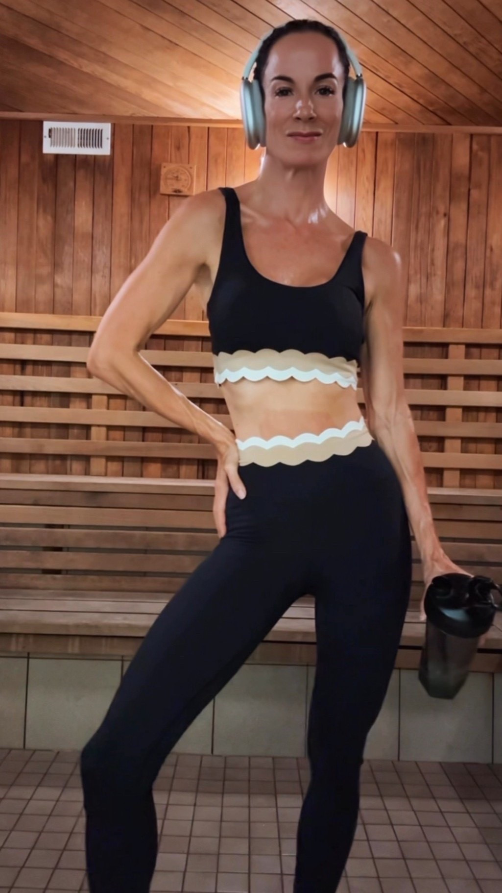 When the set is this cute, the workout just hits differently 💪🏼🔥

Serving snatched waist, scalloped edges, and sauna glow for the post-session reset + refocus moment we all need.
Proof that a cute fit = instant motivation boost.

Wearing XS

#nicolecolee #nicolecoleestyle #gymfit #activeset #saunaglow #fitinspo #workoutstyle #fitandfeminine #gymgirls #gymfashion #athleisurestyle #fitover40 #wellnessroutine #postworkoutglow #ootdgym #scallopedset #fitnessfashion #activewearstyle #beachriot 

#LTKStyleTip #LTKGiftGuide #LTKActive