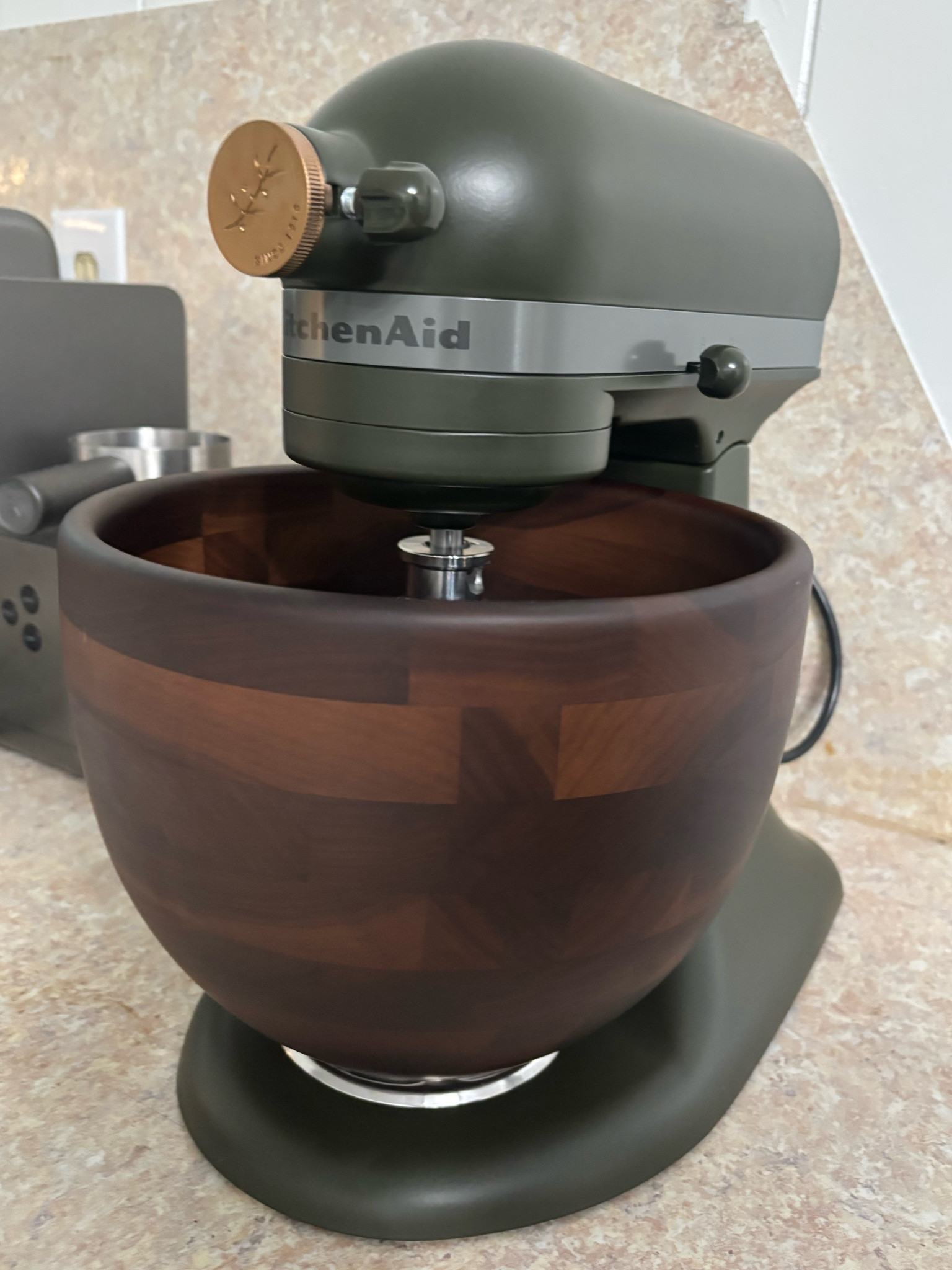 My new baby!!! Ahhh 😂 Besides Apple products this is probably nicest gift I’ve ever received over the years. When I opened it for the first time I hugged it! It’s so nice and I’ve literally used it every day since Christmas. #kitchenaid #evergreen #kitchenaidmixer 

#LTKWedding #LTKHome #LTKGiftGuide