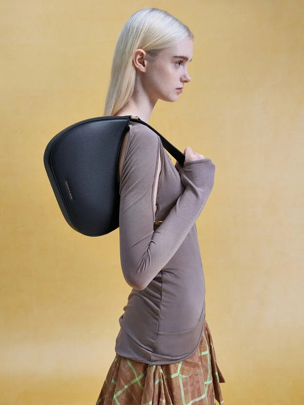 Black Agatha Chain-Strap Shoulder Bag | CHARLES & KEITH | Charles & Keith US