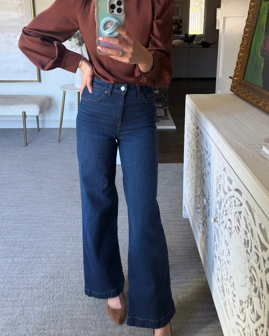 The most flattering, most comfortable high rise wide legs jeans on the market. 
They run tts, I’m wearing a 26. 


#LTKmomlife #LTKootd #LTKOver40