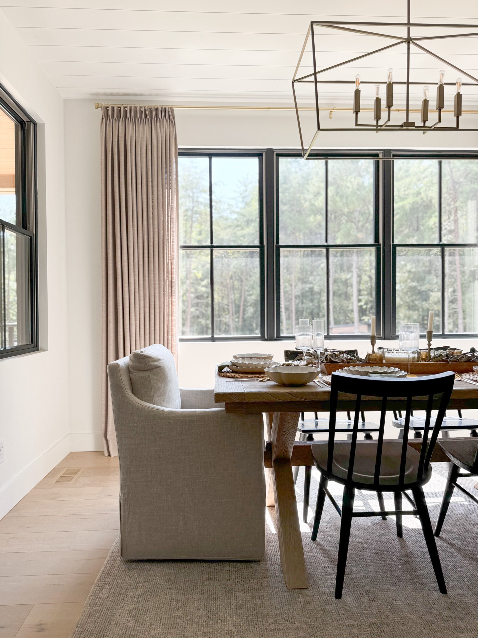 I found the most beautiful stoneware dinner set and I couldn’t wait to share them with you. 

Now who wants to come visit? 

#stoneware #dinnerwareset #costanovamarrakesh #entertaining #tablesetting #interiordesign #homedecorfinds #homedecor #kitchenfi nds #diningtable #fallentertaining #liketkit 



#LTKHome #LTKHome