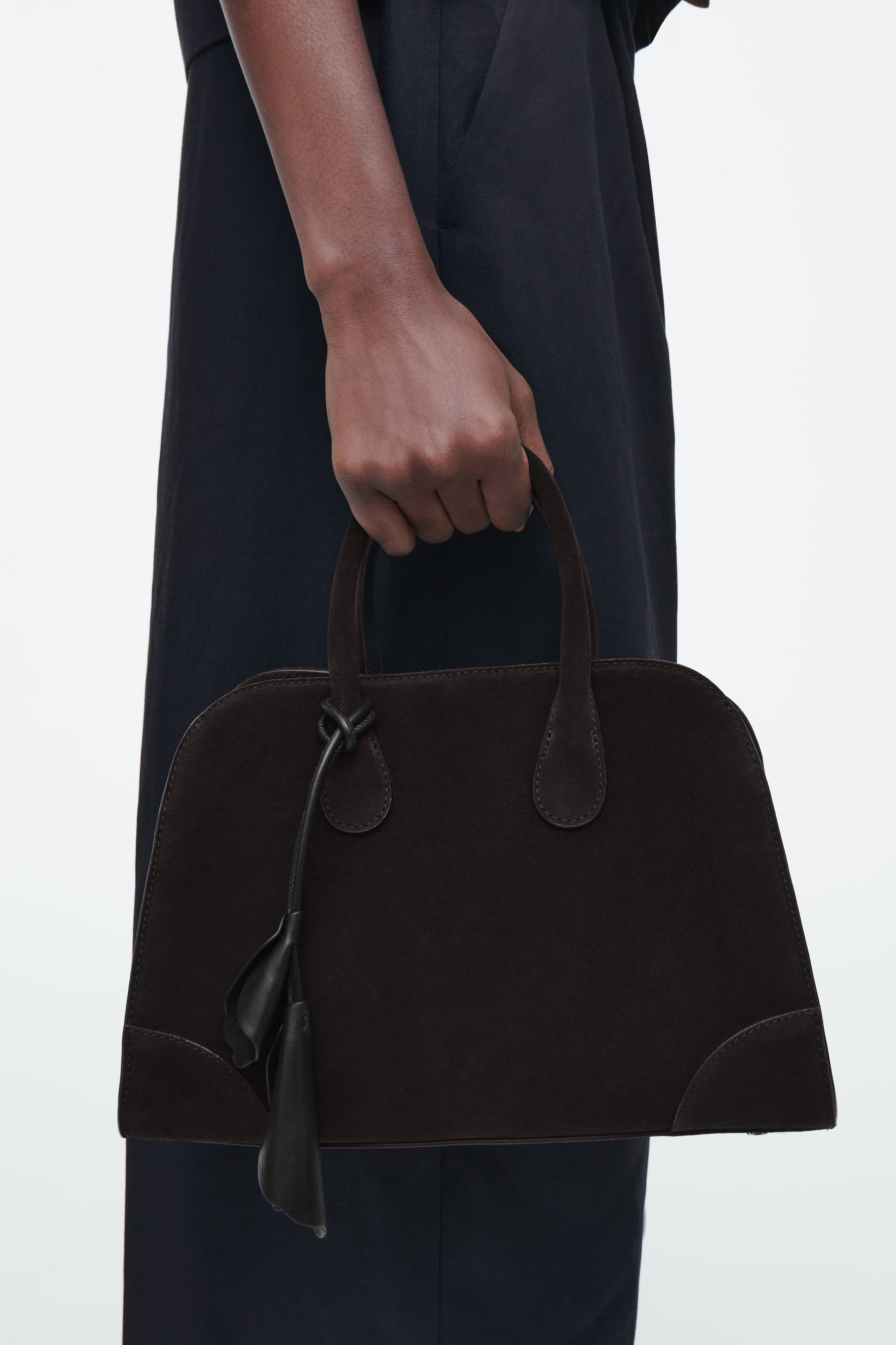 FLORAL LEATHER BAG CHARM - BLACK | COS | COS (AU)