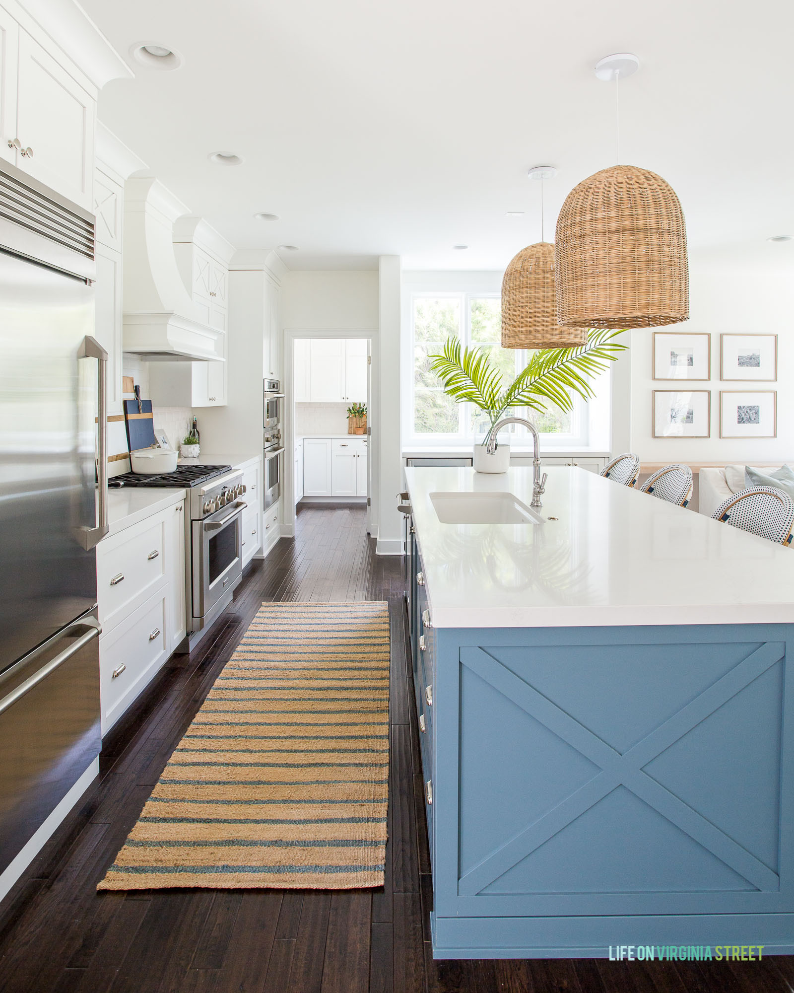 Modern coastal kitchen inspo 🙌🏻🙌🏻￼

coastal home, coastal style, coastal living room, coastal home decor, coastal interior design, modern coastal, classic coastal, coastal grandmother, beach house style, seaside home, organic coastal, transitional coastal, timeless home decor, neutral home decor, airy interiors, light and bright home,

#LTKSeasonal #LTKHome