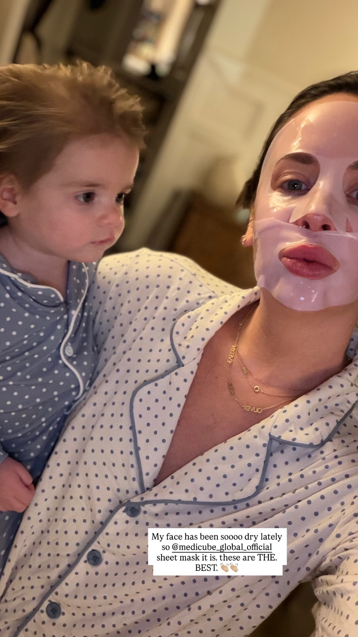 My face has been soooo dry lately so @medicube_global_official sheet mask it is… these are THE. BEST. 👏🏼👏🏼