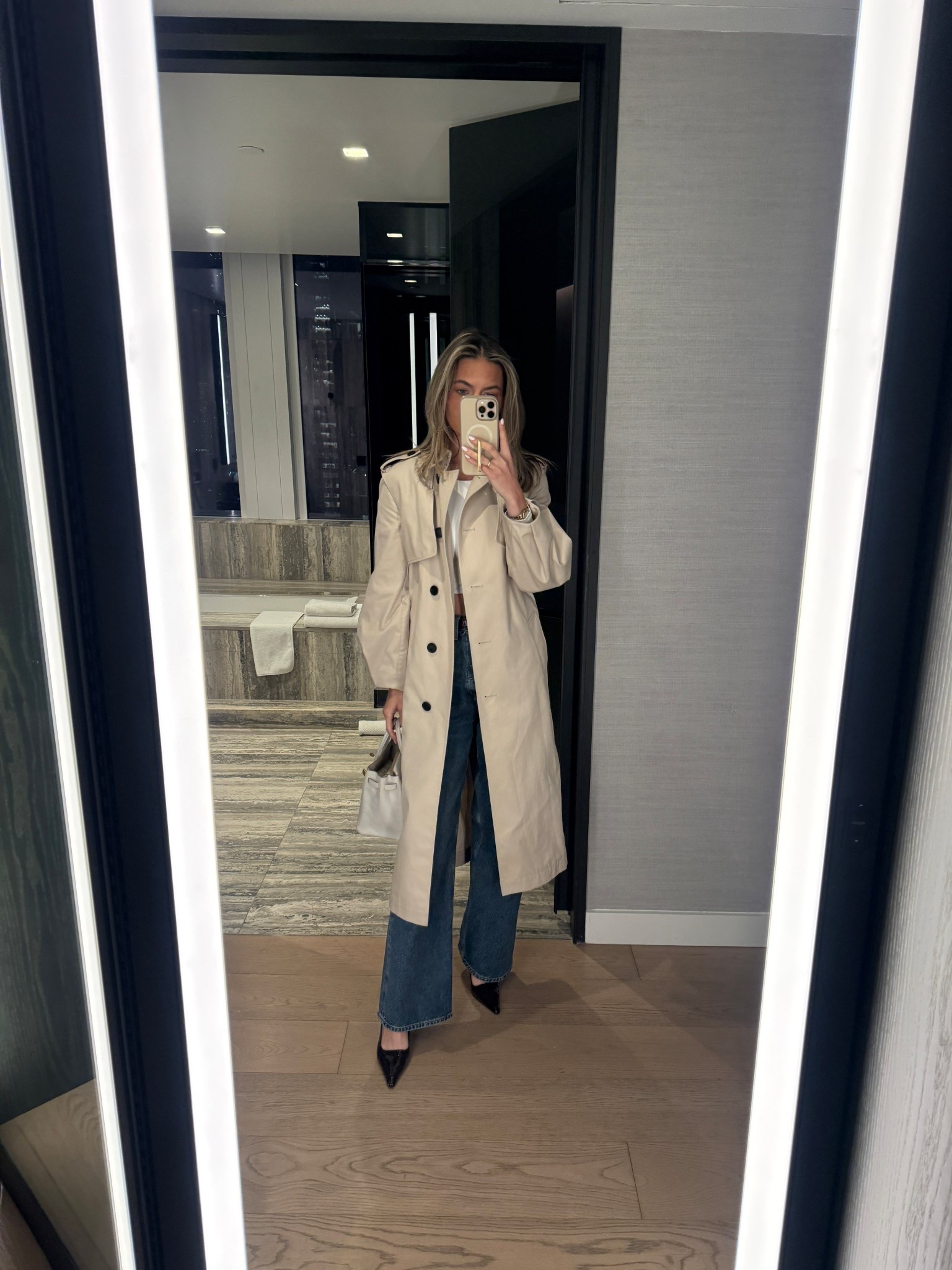 Classic trench + baggy denim