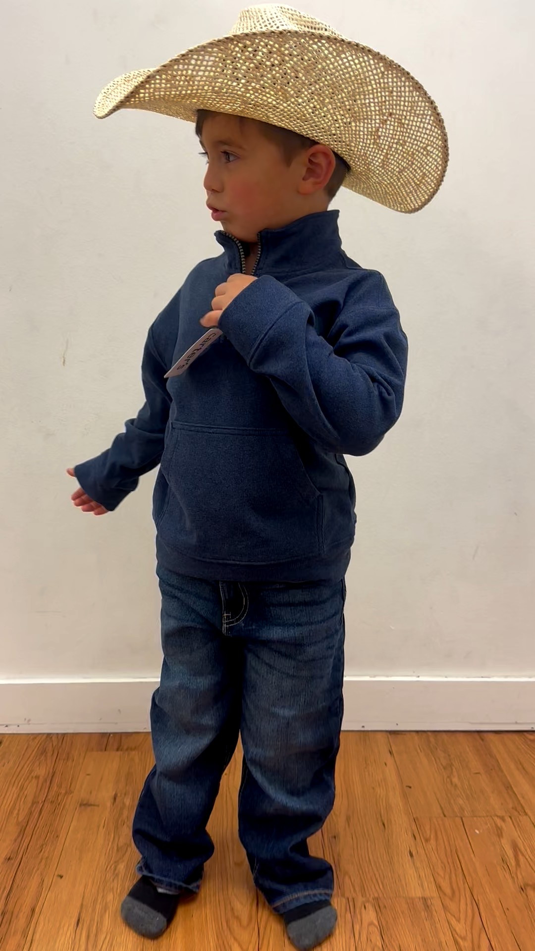 Rounding up our Carter’s haul for my mini cowboy 🤍
Cozy layers + classic styles we love.
Tap to shop all our favorites!