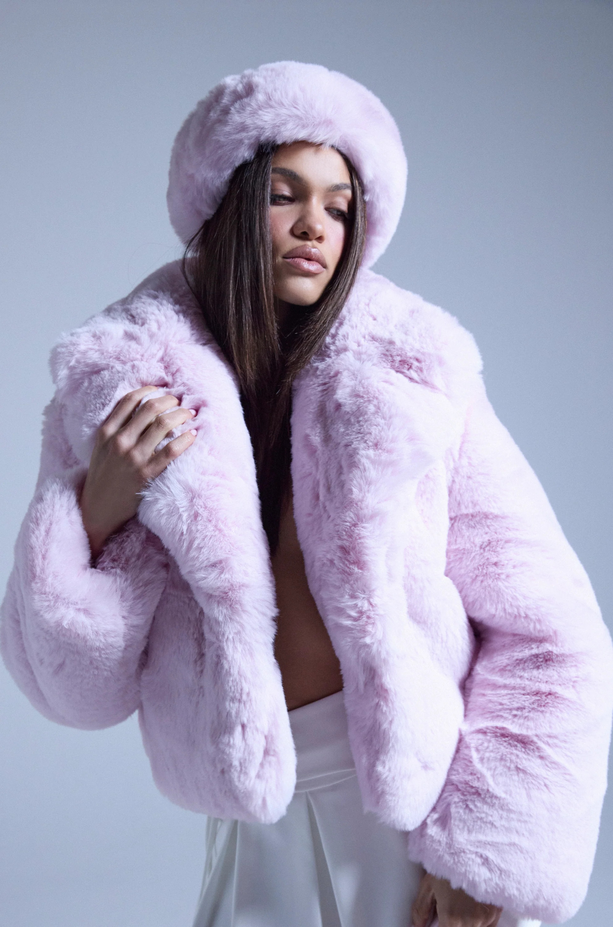 BBGIRL FAUX FUR COAT | AKIRA