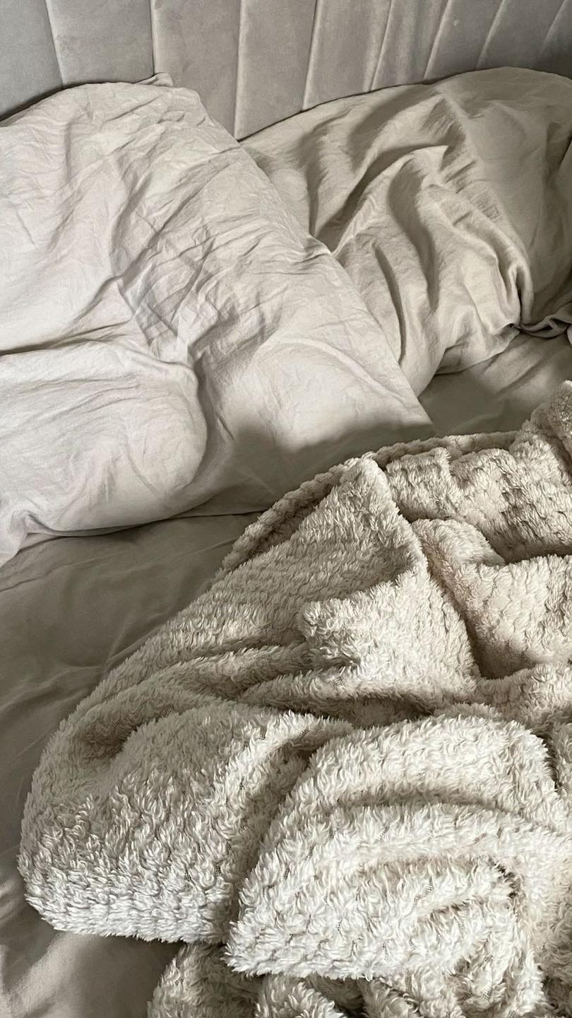 Be honest: Are you a make-the-bed mom or a later-in-the-day mom?

Some days it’s done before coffee. Some days it happens at 3pm. Some days… we don’t talk about it 😅 

No judgement here! Just curious.

#momhonesty #realmomlife #homemakingmom #motherhoodunfiltered #stayathomemomlife