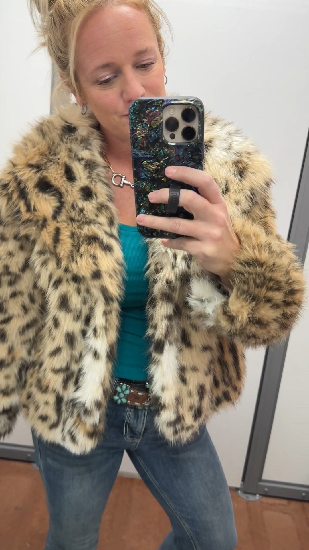 Fur Coat for Women from Walmart


#LTKHoliday #LTKootd #LTKFindsUnder100