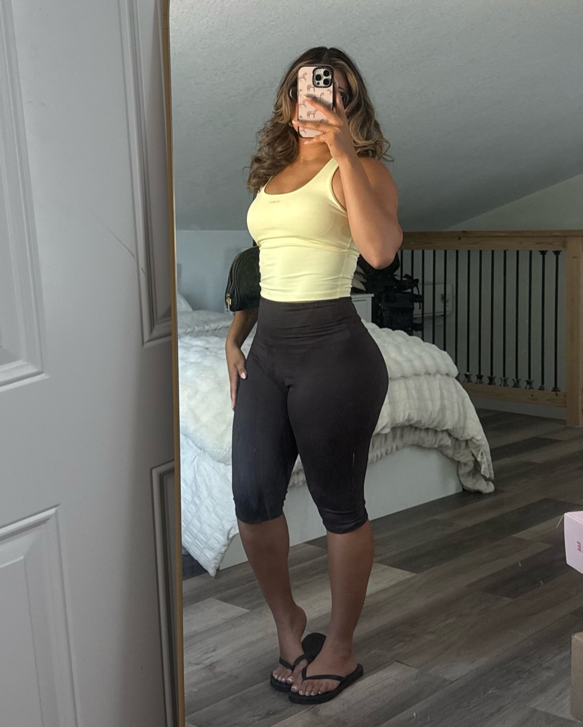 The cutest capris!!🤎