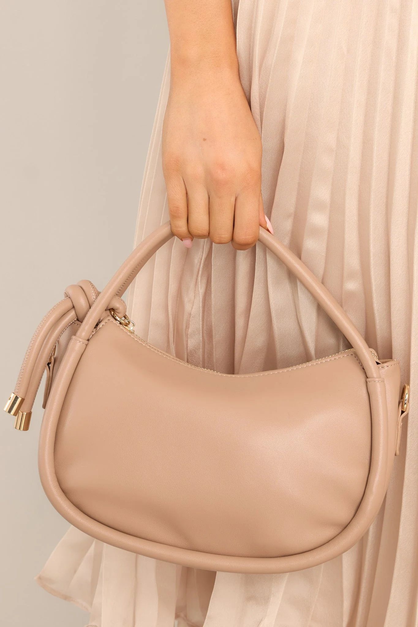 Outstanding Poise Beige Handbag | Red Dress