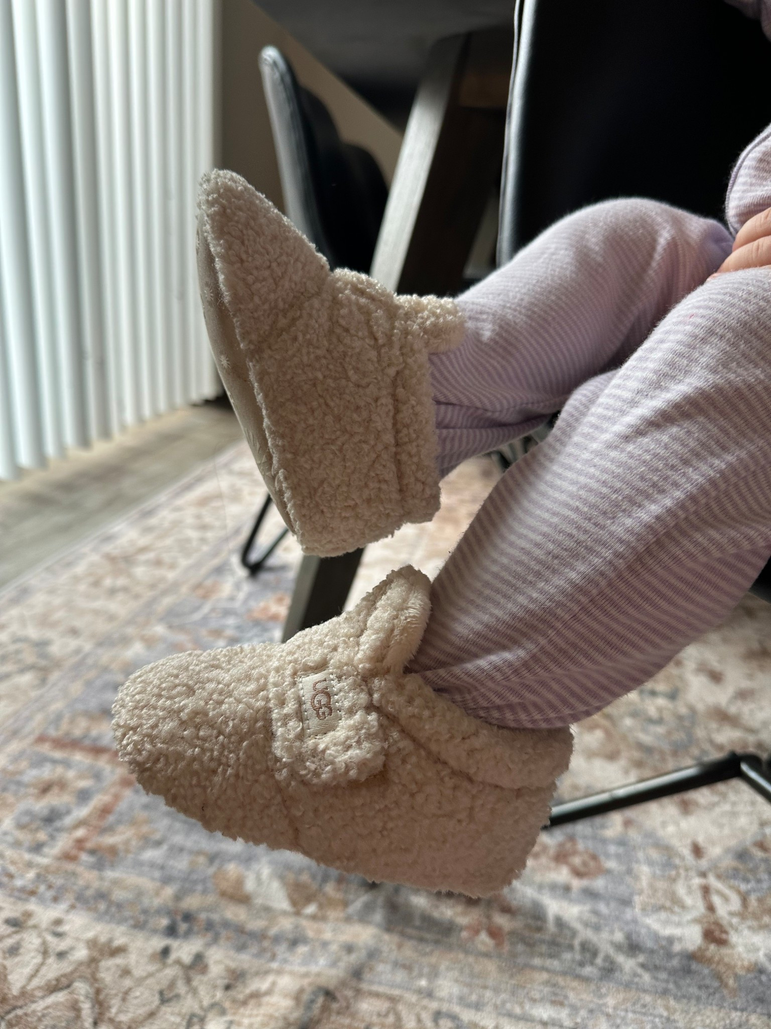 the sweetest Ugg slippers for your little one this cold season 🥹

#LTKKids #LTKFindsUnder100 #LTKGiftGuide