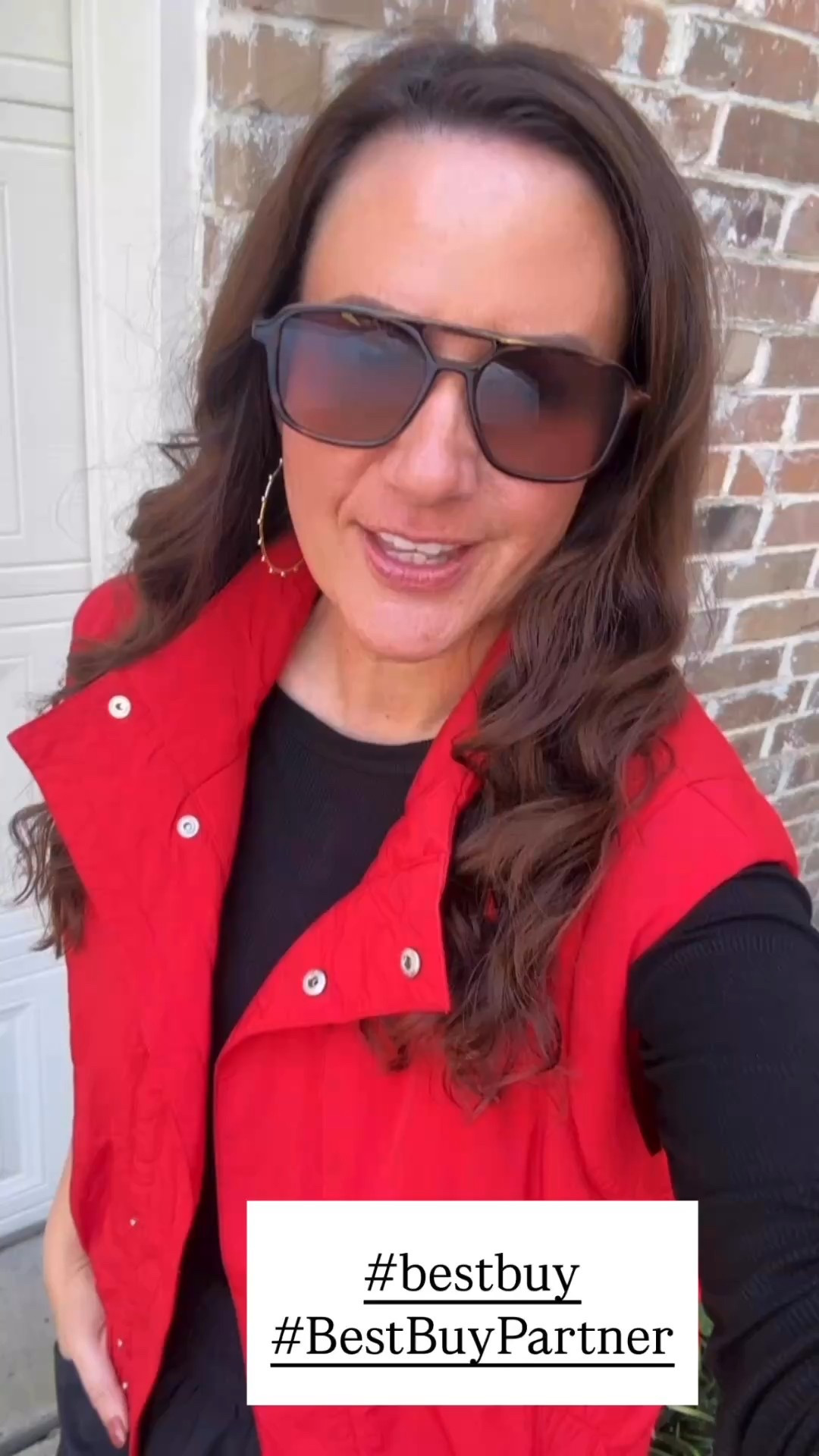 #BestBuyPartner Rounded up my favorite tech gifts from Best Buy for the holidays! Truly something thoughtful and practical for everyone on your list! Shop the top gifts from @bestbuy 
.


#LTKHoliday #LTKSaleAlert #LTKGiftGuide