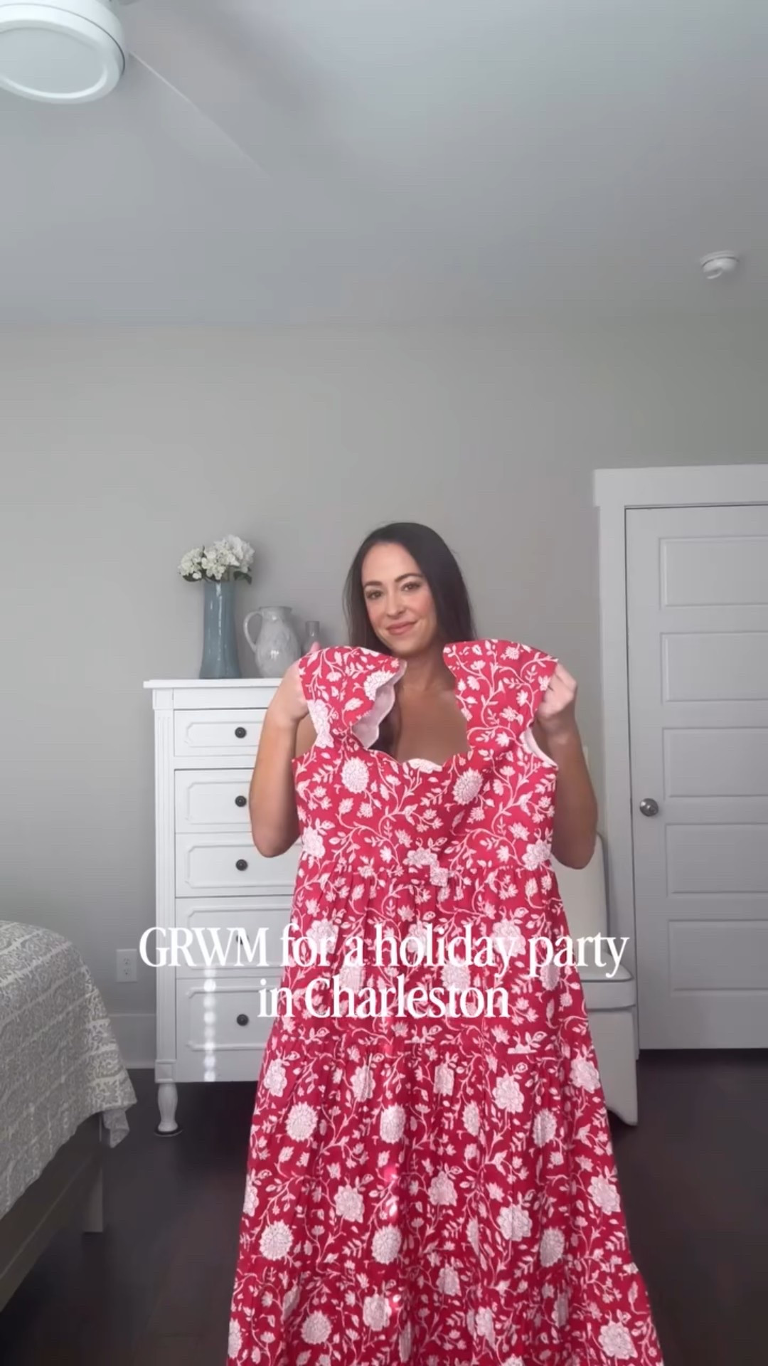 GRWM for a holiday party in CHS ❤️

This dress has the prettiest scalloped neckline and bow detail, perfect for a warm weather holiday or truly year-round! Comment DRESS and I’ll send you a link plus a special discount code! 

Outfit Ideas | Holiday Style | Red Dress | Elevated Holiday Style