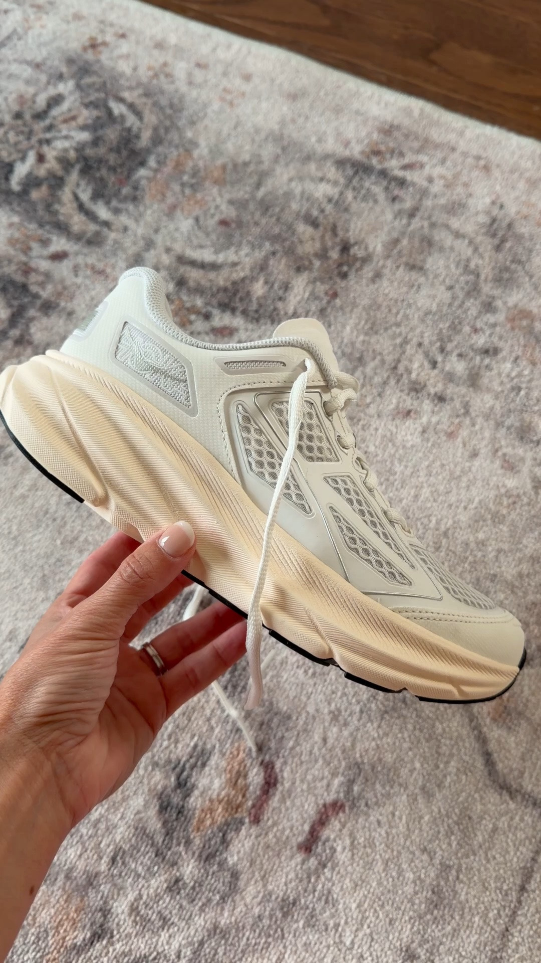 Review of a couple of the shoes I brought home from the Nordstrom sale! 

Will have to wait on the two others I ordered but I’ll link them below
